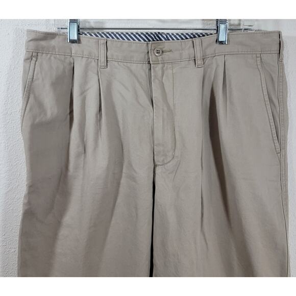 Cremieux Tan Pleated Front Men's Chino Pants 36 X 30 Lightweight Straight Leg - Picture 2 of 3